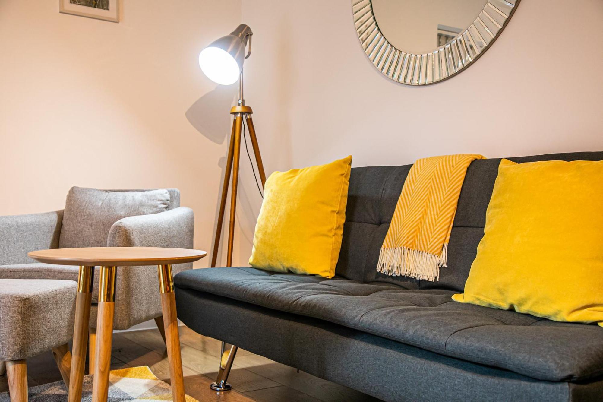Stylish 2 Bed Apt 18 - City Centre, Free Parking, Espresso Machine & Netflix - Hosted By Stay Host Save Sheffield Exterior photo